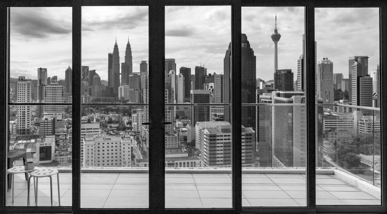 Tuxedo Kl No.1 Rooftop Pool W Skyscraper Views Hotel Kuala Lumpur Exterior foto